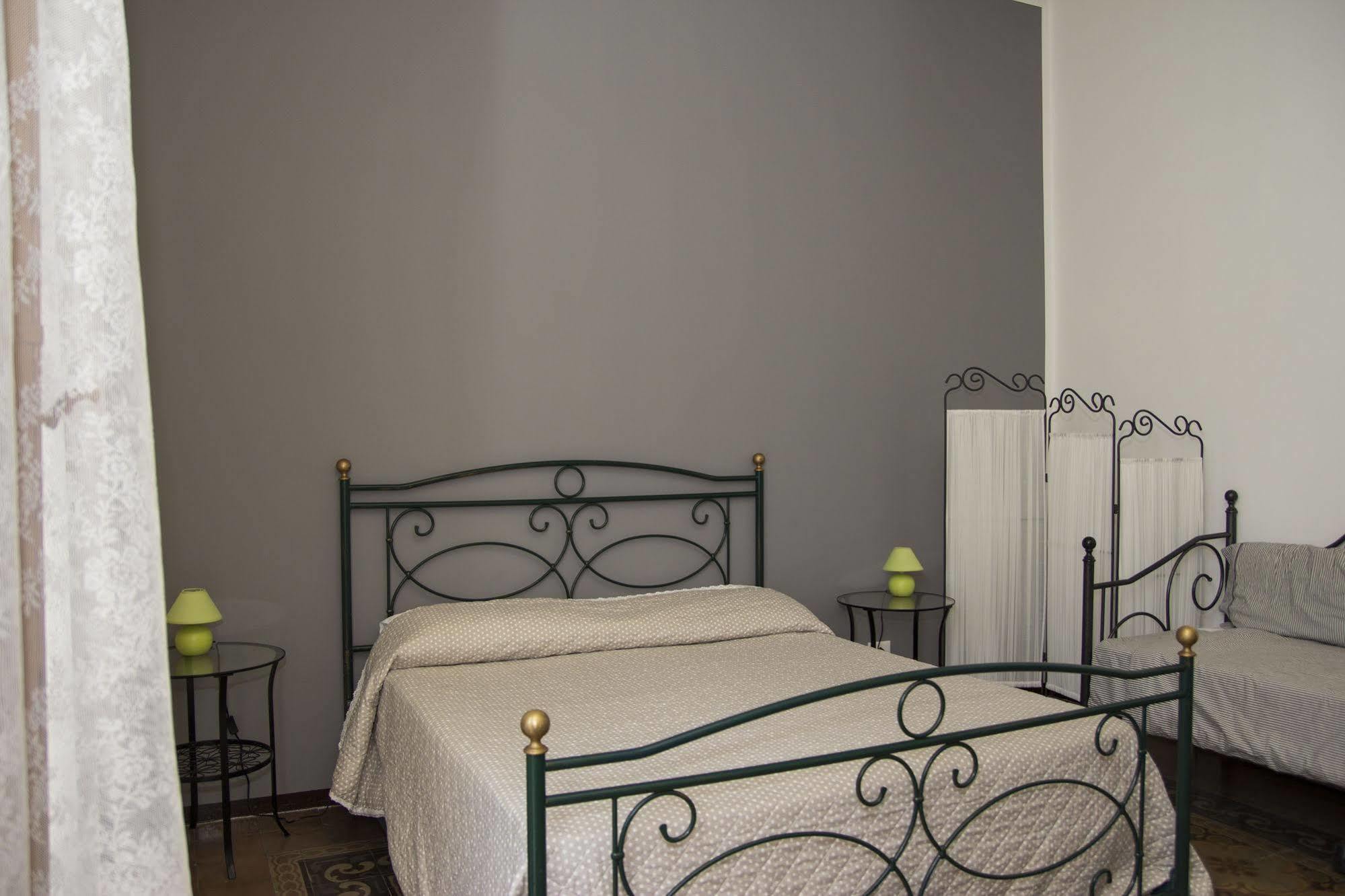 Residenza Di Maggio Bed & Breakfast Palermo Exterior photo
